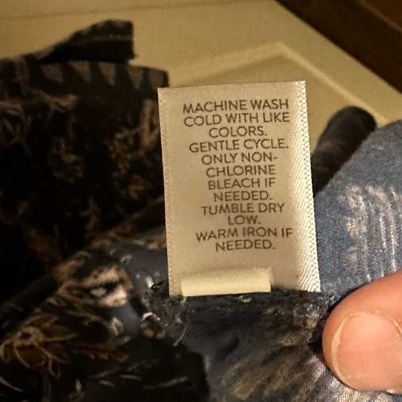 JJill V Neck Top - Picture 6 of 7